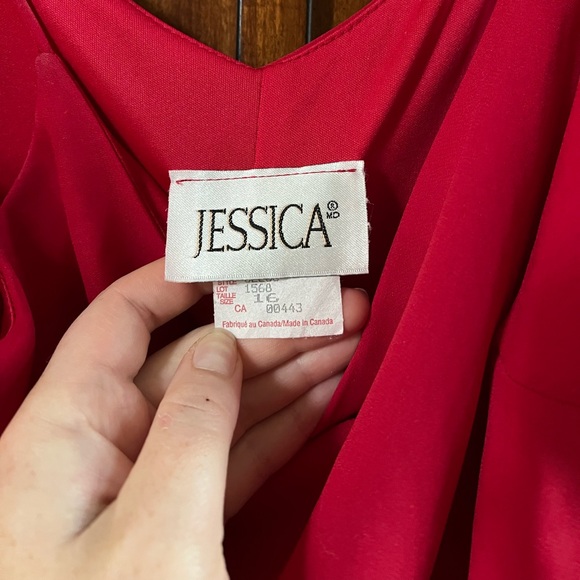 Red Ruffle midi dress - Picture 4 of 6